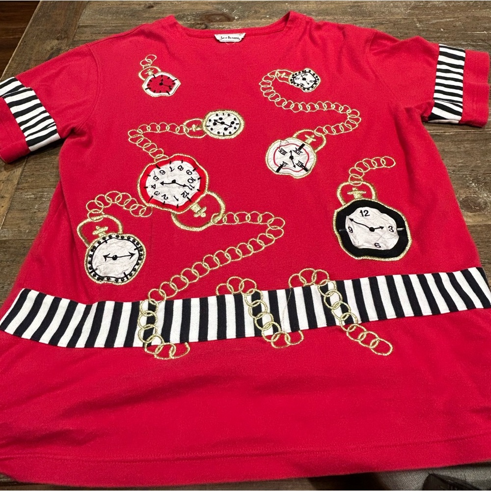 ❤️🖤Bechamel Women Clocks Red Tee Large (no size tag) Preowned❤️🖤
